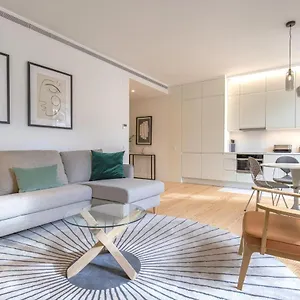 Ando Living - Douradores House Apartment Lissabon